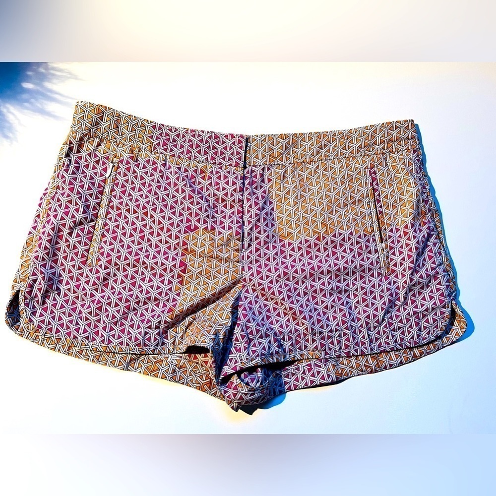 Tibi shorts. Geometric design Size 6